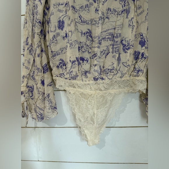 NWOT  FREE PEOPLE Everything's Rosy Bodysuit - Blue - Picture 4 of 10